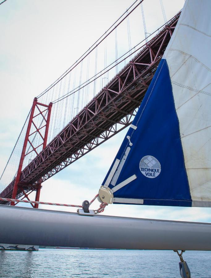 Stay In A Boat - Lisboa Bagian luar foto
