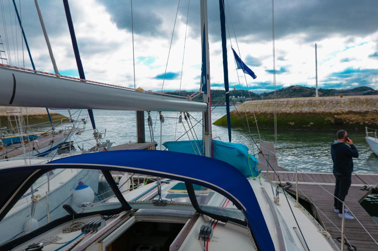 Stay In A Boat - Lisboa Bagian luar foto