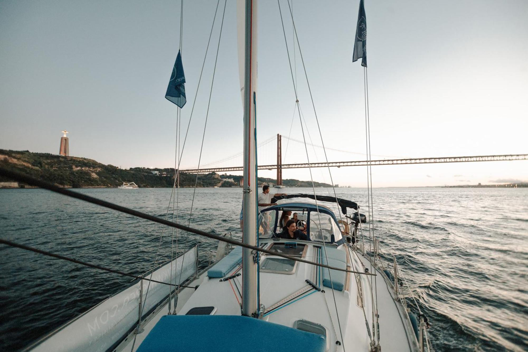 Stay In A Boat - Lisboa Bagian luar foto
